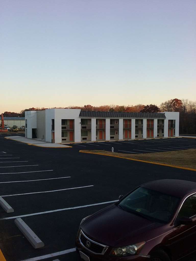 アメリカズ ベスト バリュー イン リッチモンド サウス Bellwood エクステリア 写真
